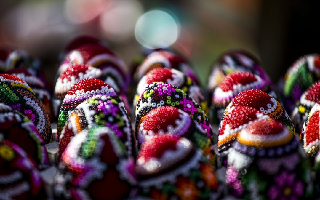 Positive life Quotes about be happy and forgive others by Lawrence Izabell