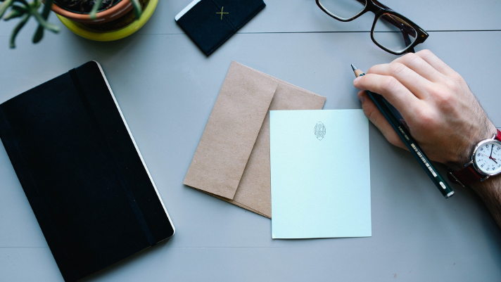 learn English through a short story – Write an email to Ana