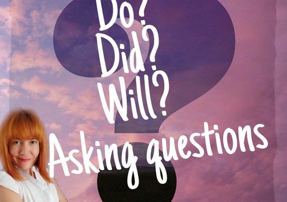 Asking questions in English | English Time Ask Elo